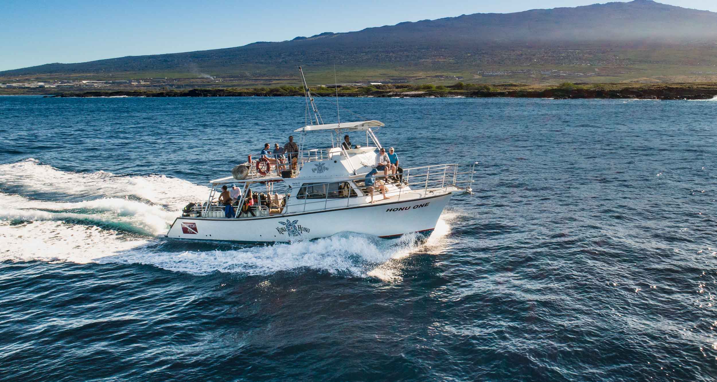 Kona Private Boat Charter for Large Groups